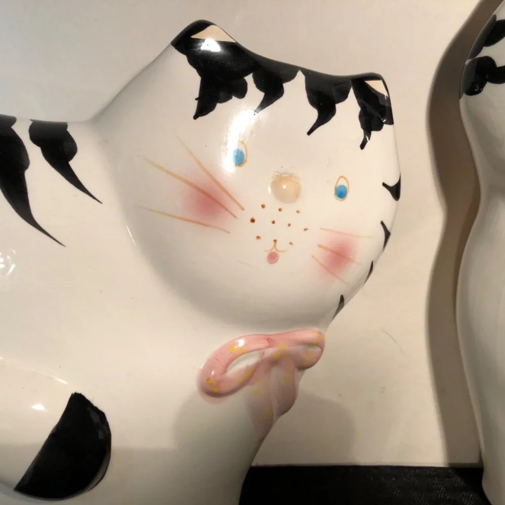 Big ! Set of 2 Vintage Cat 🐈 Figures black & white ceramic Super Cute